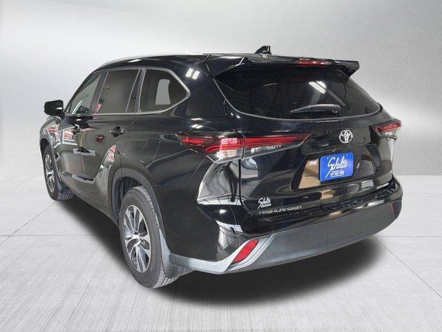 used 2024 Toyota Highlander car, priced at $37,204