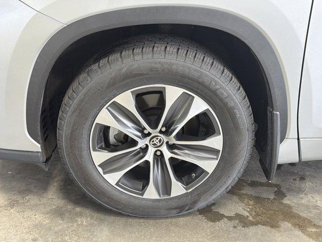used 2020 Toyota Highlander car, priced at $28,348