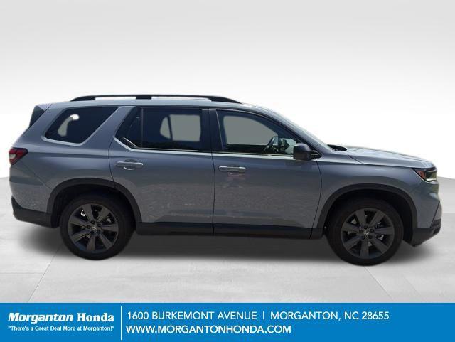 used 2025 Honda Pilot car, priced at $38,689
