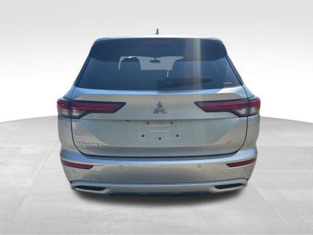 used 2024 Mitsubishi Outlander car, priced at $21,990