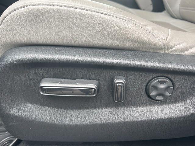 used 2021 Honda CR-V car, priced at $23,400