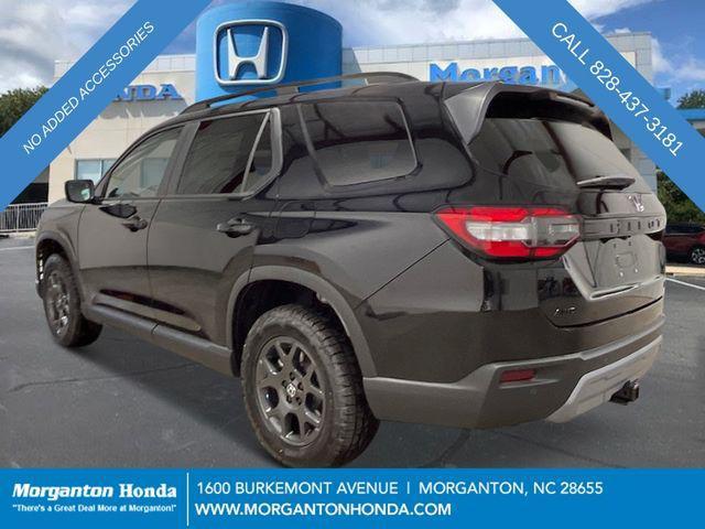 new 2025 Honda Pilot car, priced at $50,895