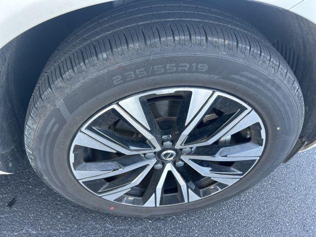 used 2023 Volvo XC60 car, priced at $27,900