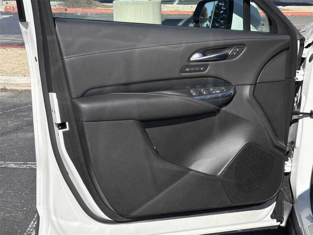 used 2023 Cadillac XT4 car, priced at $30,500