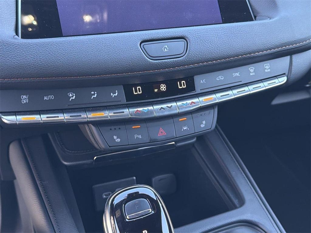 used 2023 Cadillac XT4 car, priced at $30,500