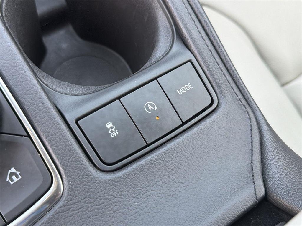 used 2023 Cadillac XT4 car, priced at $23,500