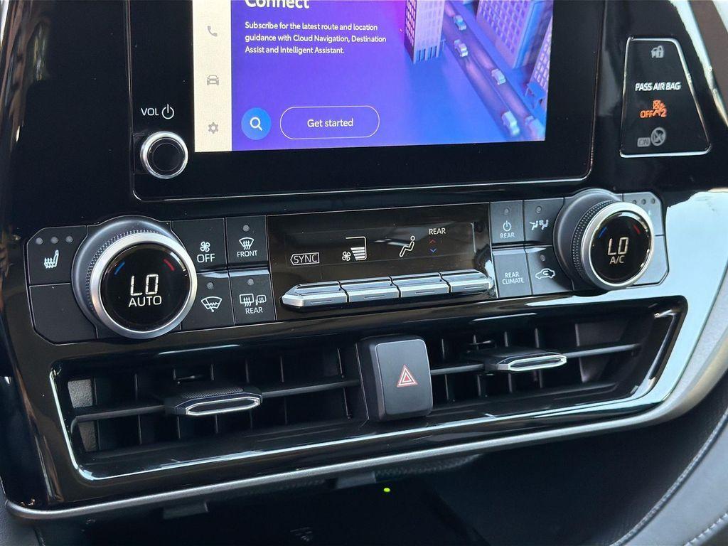 used 2023 Toyota Highlander car, priced at $34,000