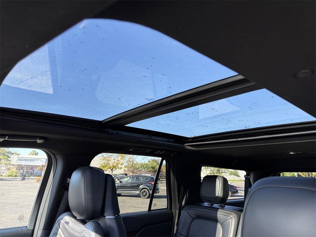 used 2023 Lincoln Navigator L car, priced at $55,065