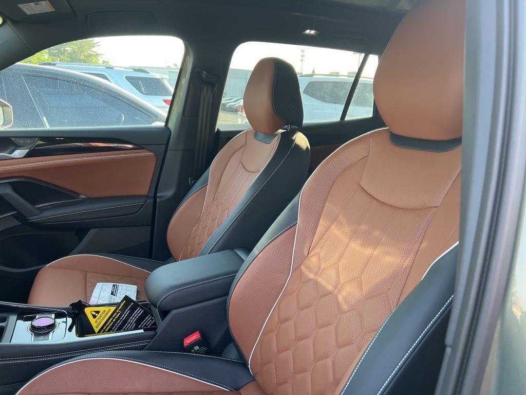 used 2026 Volkswagen Tiguan car, priced at $42,986