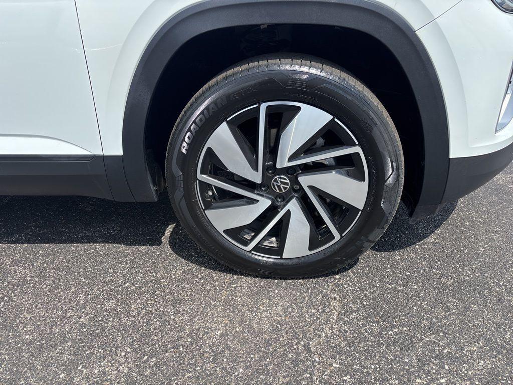 used 2025 Volkswagen Atlas car, priced at $29,455