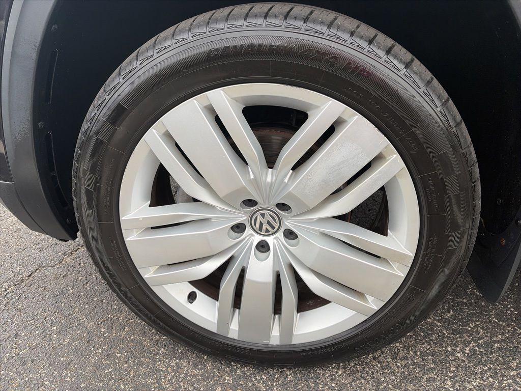 used 2018 Volkswagen Atlas car, priced at $13,788