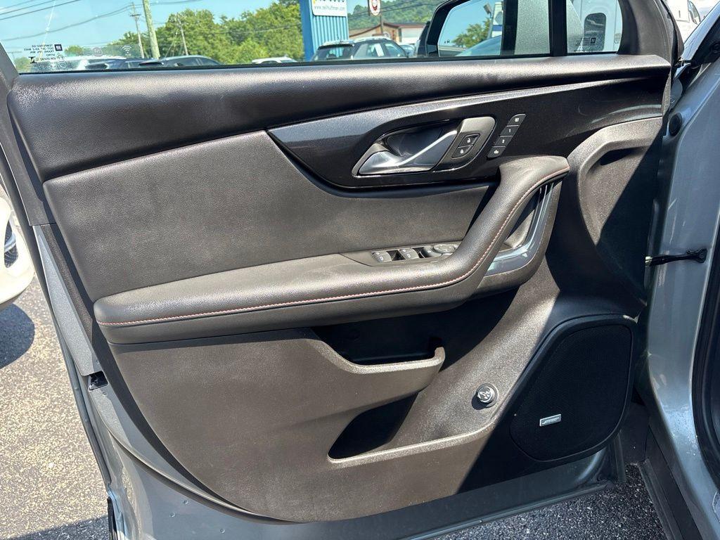 used 2024 Chevrolet Blazer car, priced at $33,014