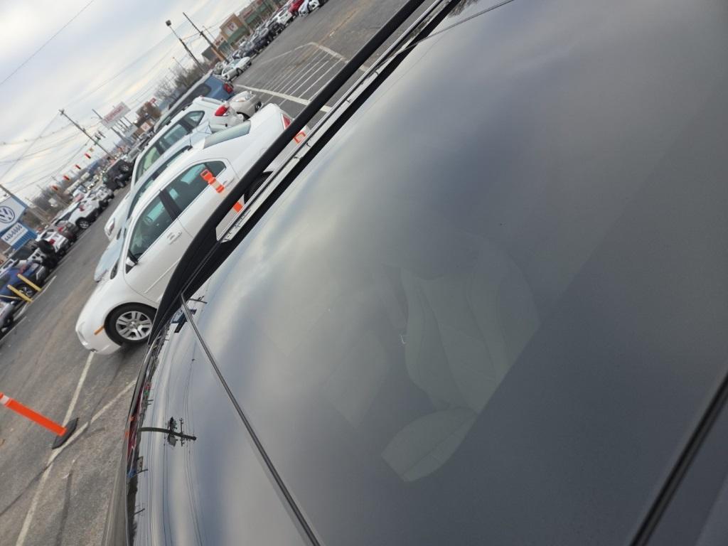 used 2025 Mercedes-Benz GLE 450 car, priced at $66,992