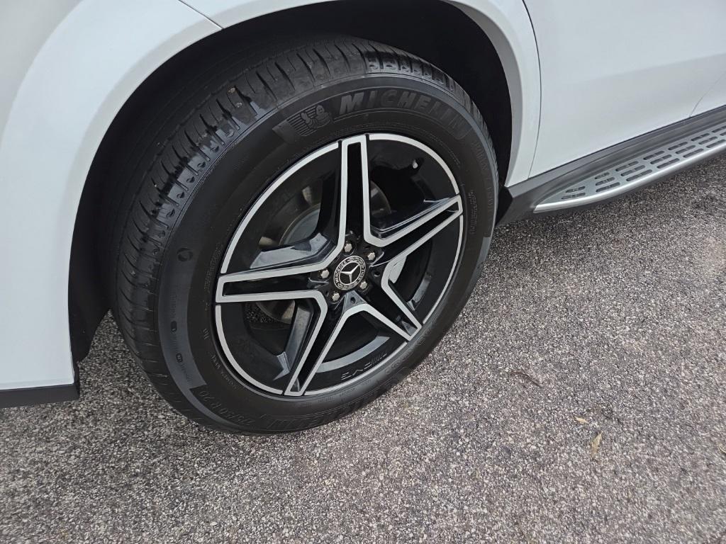 used 2025 Mercedes-Benz GLE 450 car, priced at $66,992