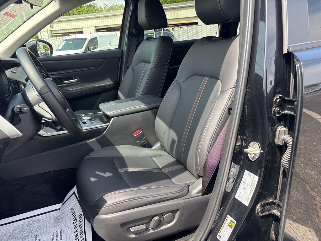 used 2024 Mazda CX-90 car, priced at $29,138