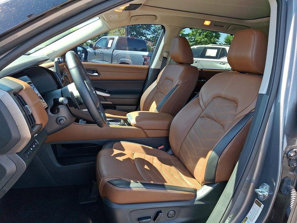 used 2023 Nissan Pathfinder car, priced at $38,900