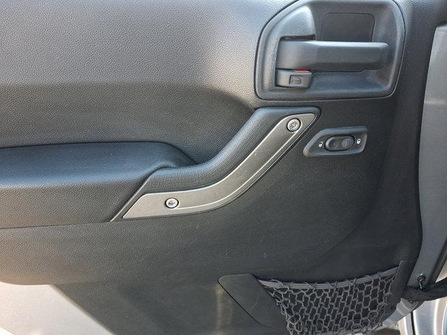 used 2015 Jeep Wrangler Unlimited car, priced at $18,900