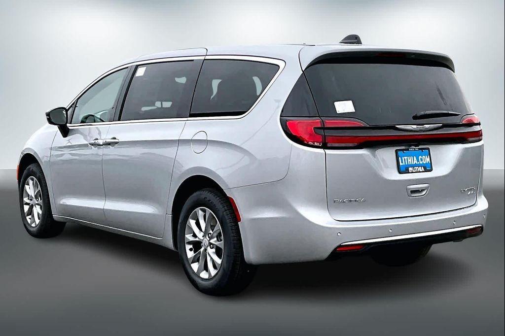 new 2026 Chrysler Pacifica car, priced at $53,245