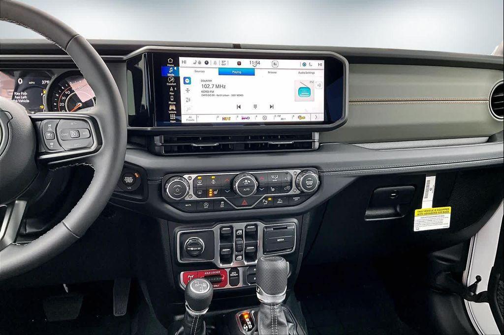 new 2026 Jeep Gladiator car, priced at $59,365