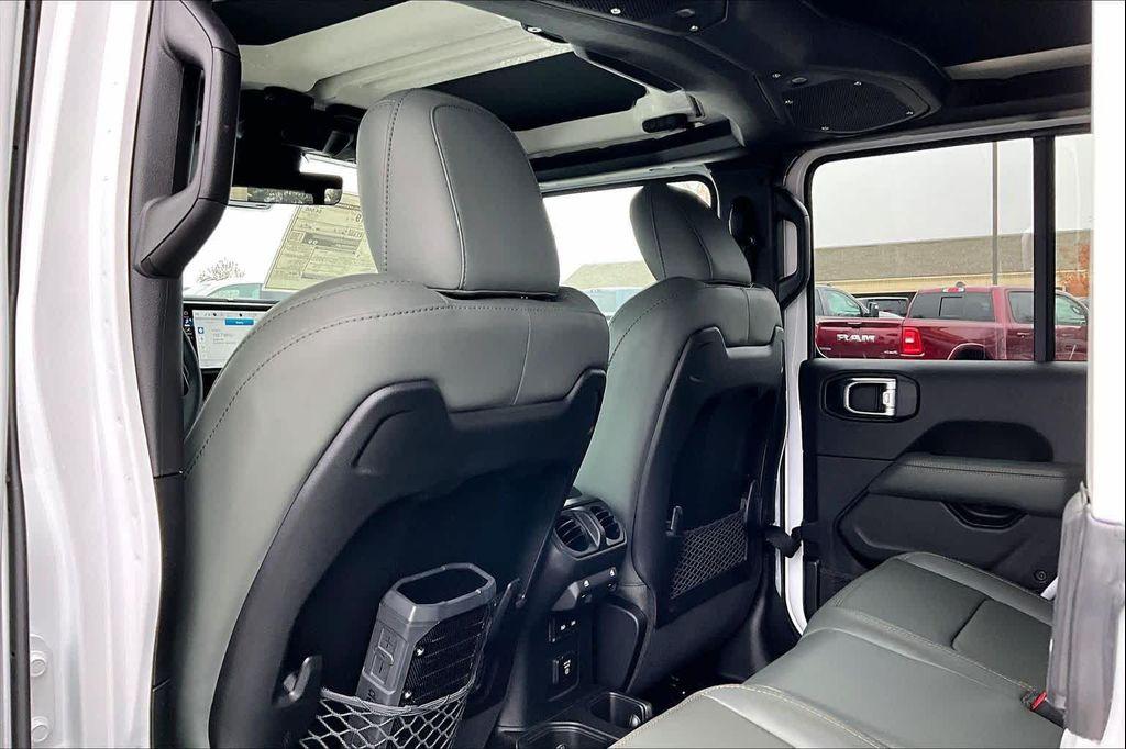 new 2026 Jeep Gladiator car, priced at $59,365