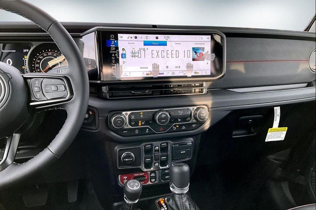 new 2026 Jeep Gladiator car, priced at $61,610