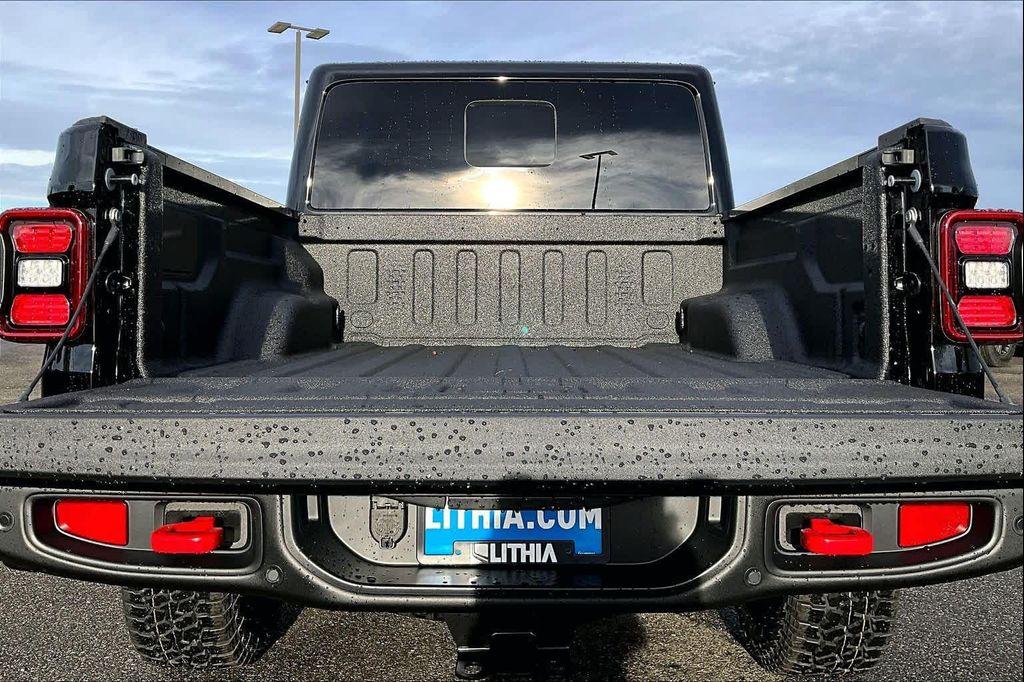 new 2026 Jeep Gladiator car, priced at $61,610