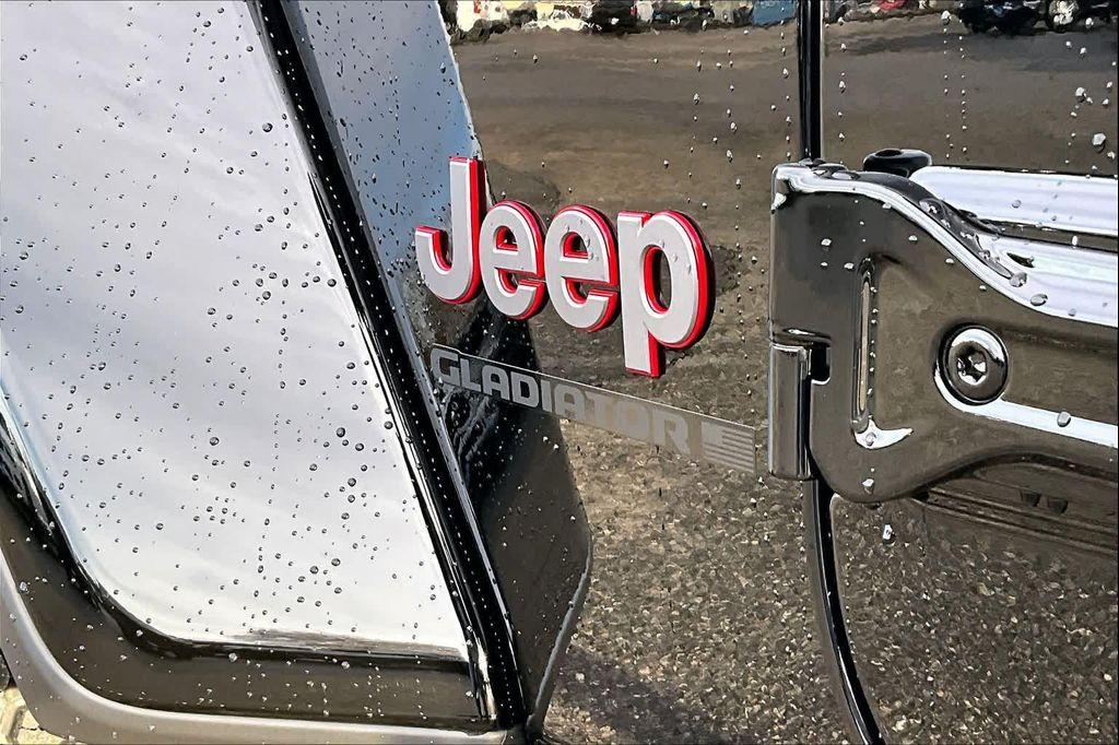 new 2026 Jeep Gladiator car, priced at $61,610