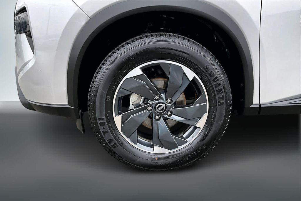 used 2024 Nissan Rogue car, priced at $19,388