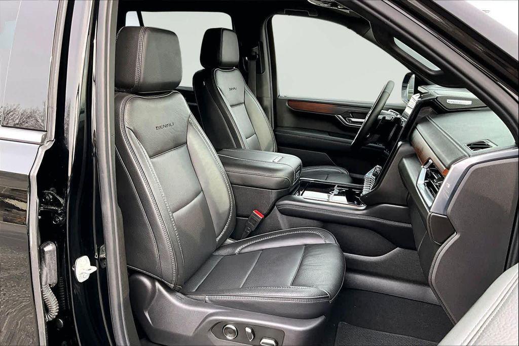 used 2025 GMC Yukon car, priced at $68,888