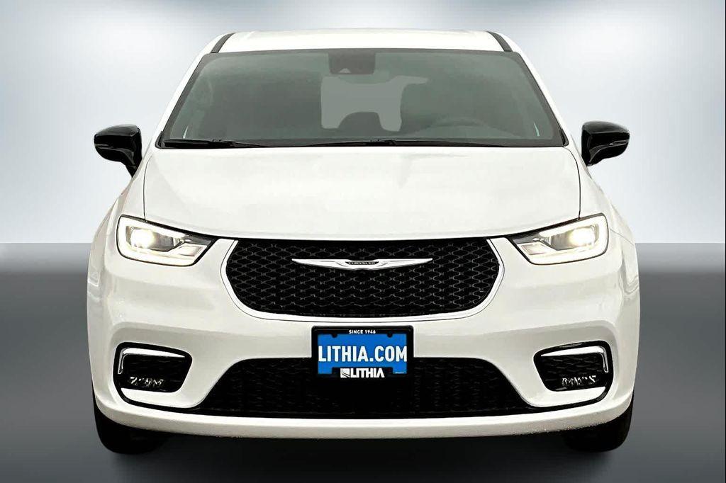 new 2026 Chrysler Pacifica car, priced at $41,315