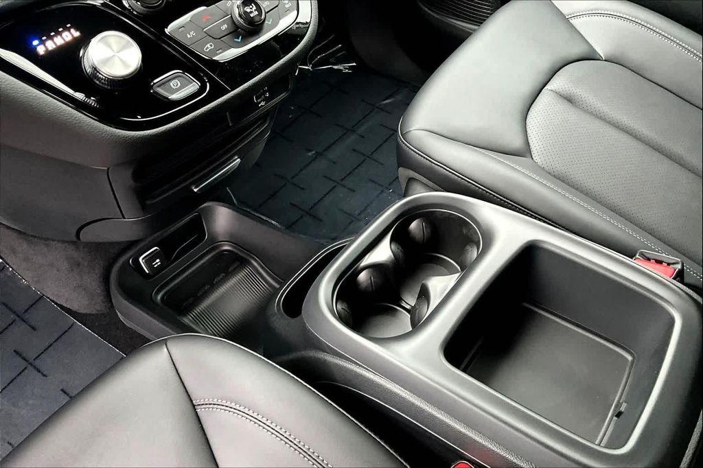 new 2026 Chrysler Pacifica car, priced at $41,315