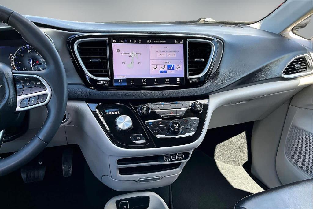 used 2024 Chrysler Pacifica car, priced at $23,888