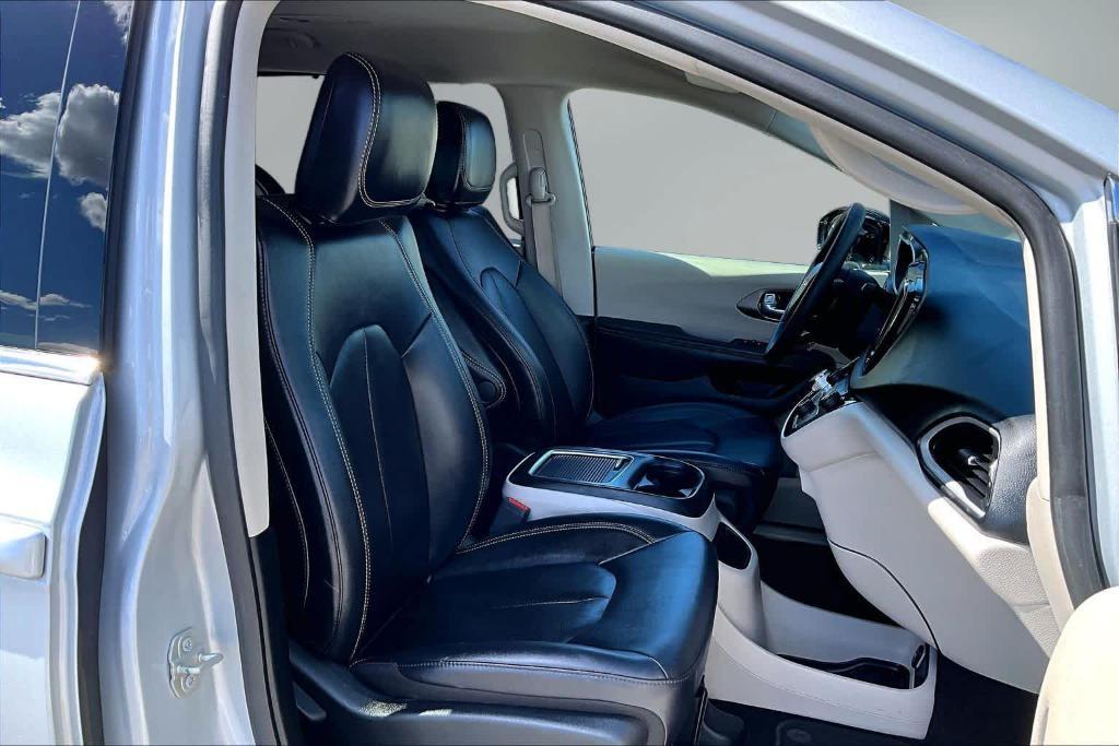 used 2024 Chrysler Pacifica car, priced at $23,888