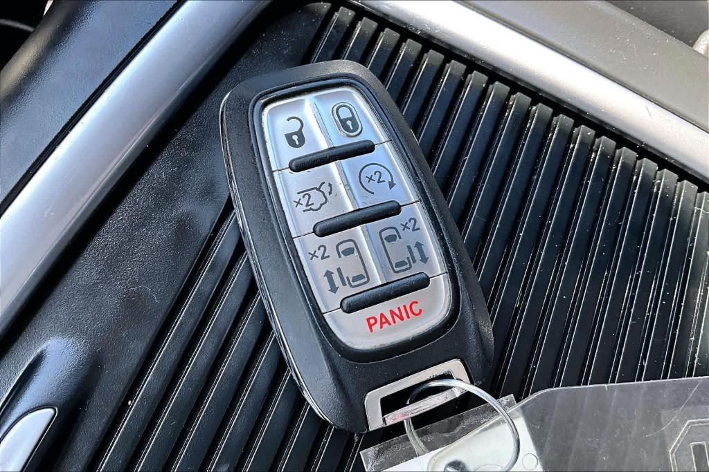 used 2024 Chrysler Pacifica car, priced at $23,888