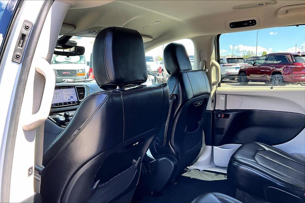 used 2024 Chrysler Pacifica car, priced at $23,888