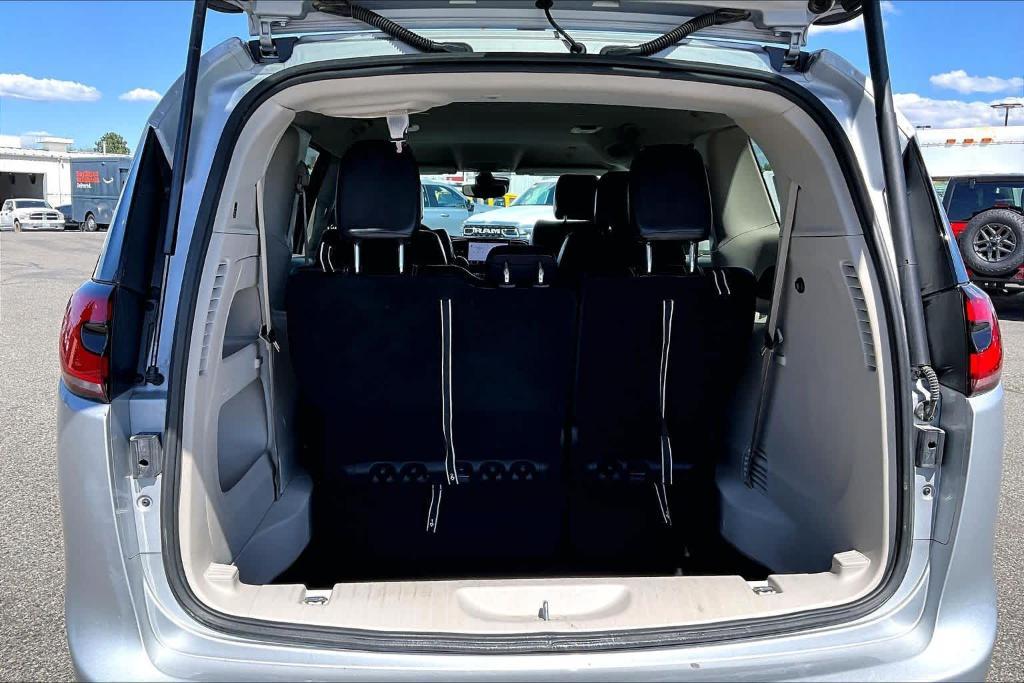 used 2024 Chrysler Pacifica car, priced at $23,888