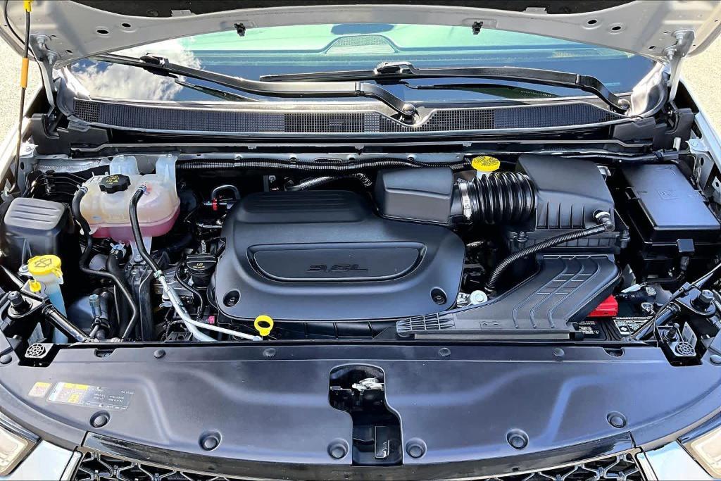 used 2024 Chrysler Pacifica car, priced at $23,888