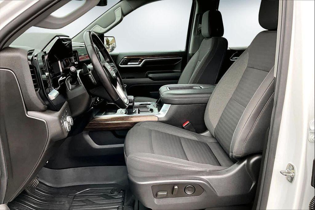 used 2022 GMC Sierra 1500 car, priced at $39,788