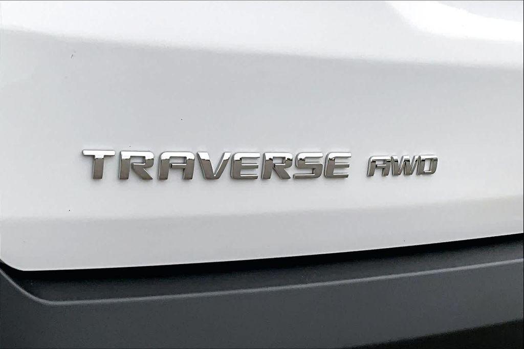 used 2023 Chevrolet Traverse car, priced at $30,588