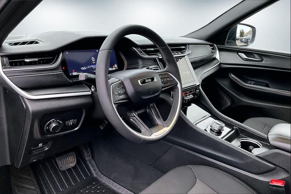 used 2024 Jeep Grand Cherokee L car, priced at $30,888