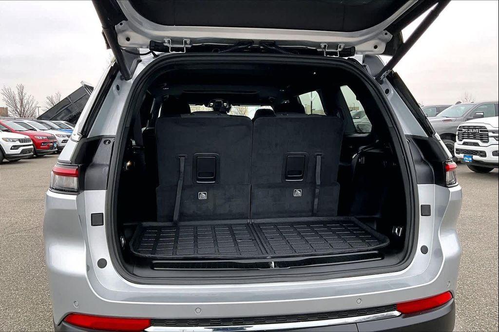 used 2024 Jeep Grand Cherokee L car, priced at $30,888