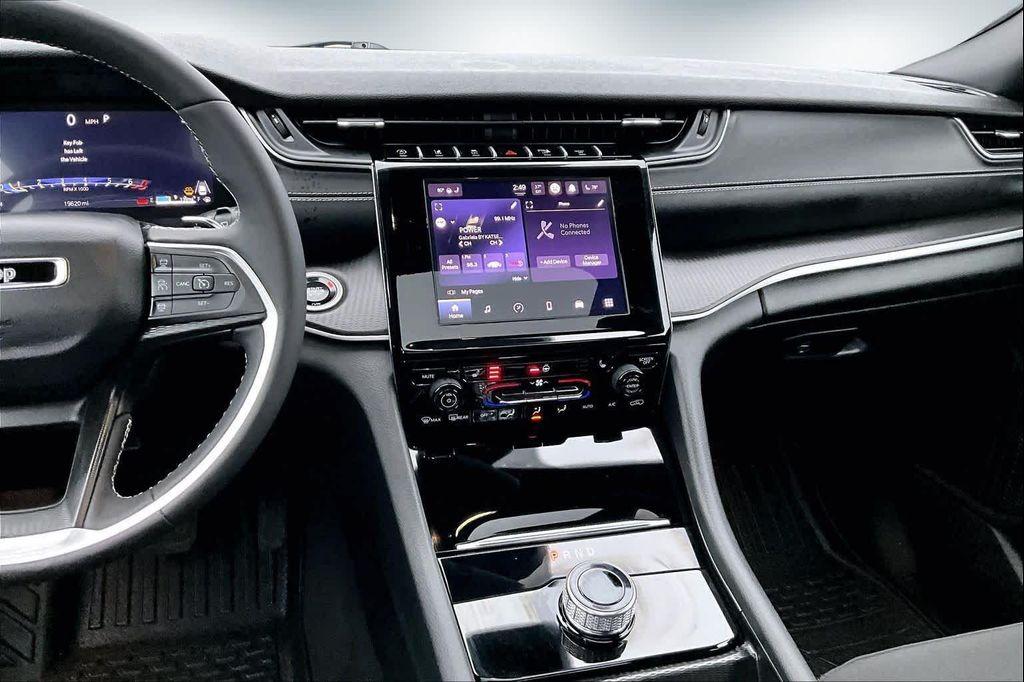 used 2024 Jeep Grand Cherokee L car, priced at $30,888