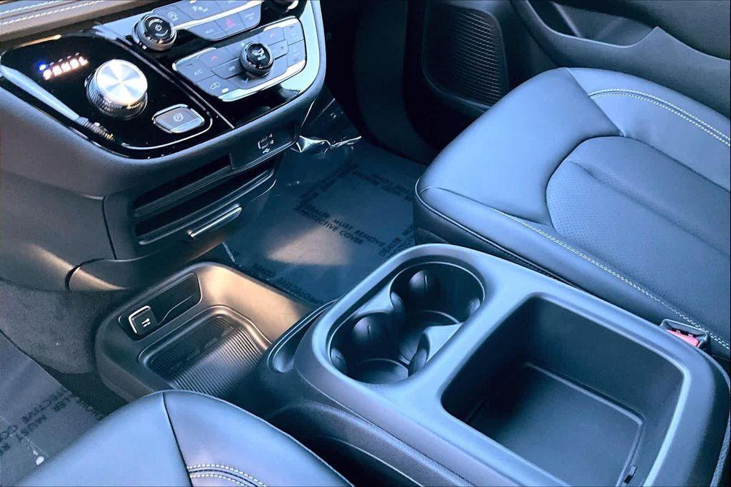 new 2026 Chrysler Pacifica car, priced at $42,325