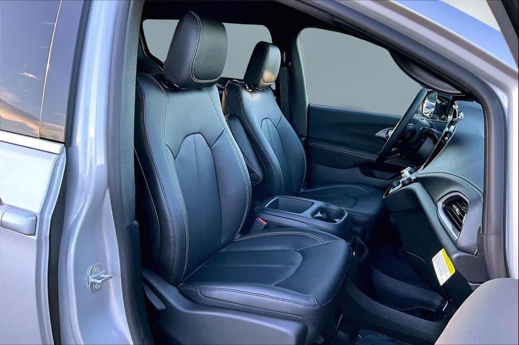 new 2026 Chrysler Pacifica car, priced at $42,325