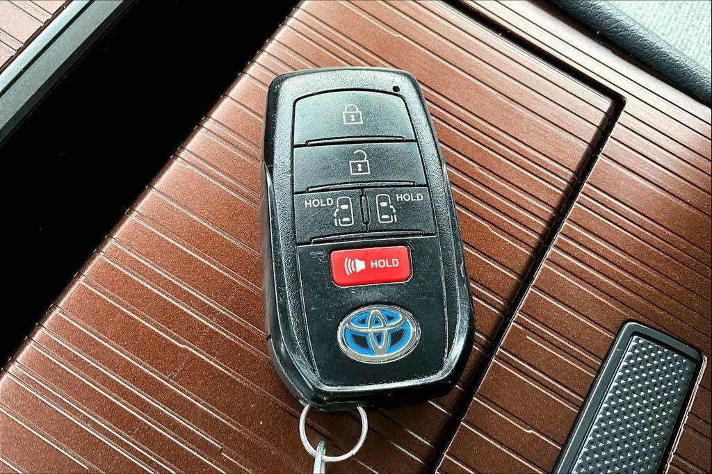 used 2024 Toyota Sienna car, priced at $33,588