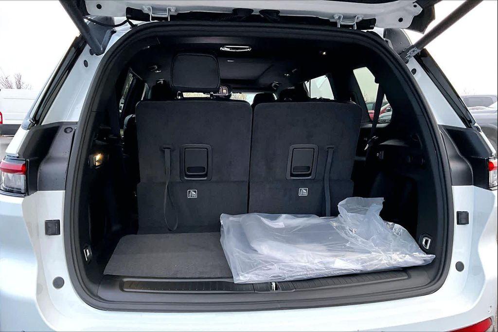 new 2025 Jeep Grand Cherokee L car, priced at $52,040