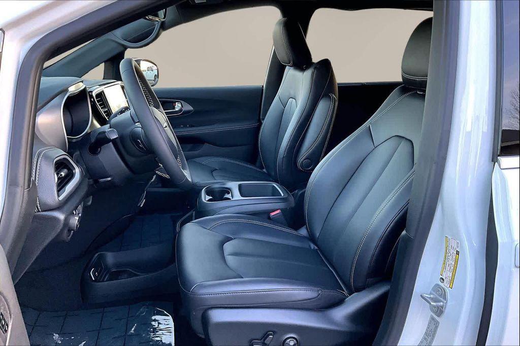 new 2026 Chrysler Pacifica car, priced at $46,010