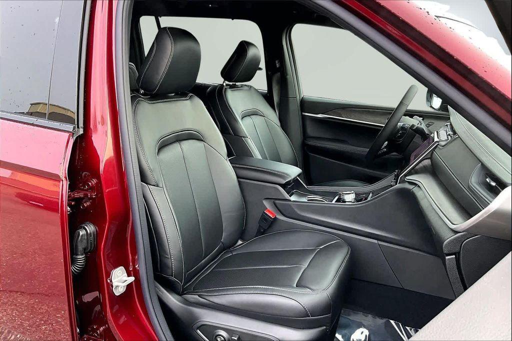 new 2025 Jeep Grand Cherokee L car, priced at $52,355