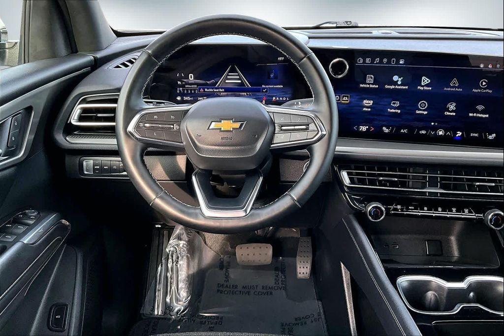 used 2025 Chevrolet Traverse car, priced at $37,578