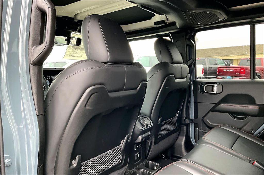 new 2026 Jeep Gladiator car, priced at $61,610